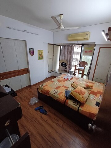 Furnished Amenities in 2 BHK Apartment at Jogeshwari East – for Sale