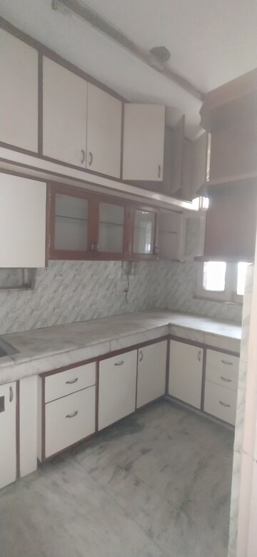 2 BHK Builder Floor For Rent in Khirki Extension