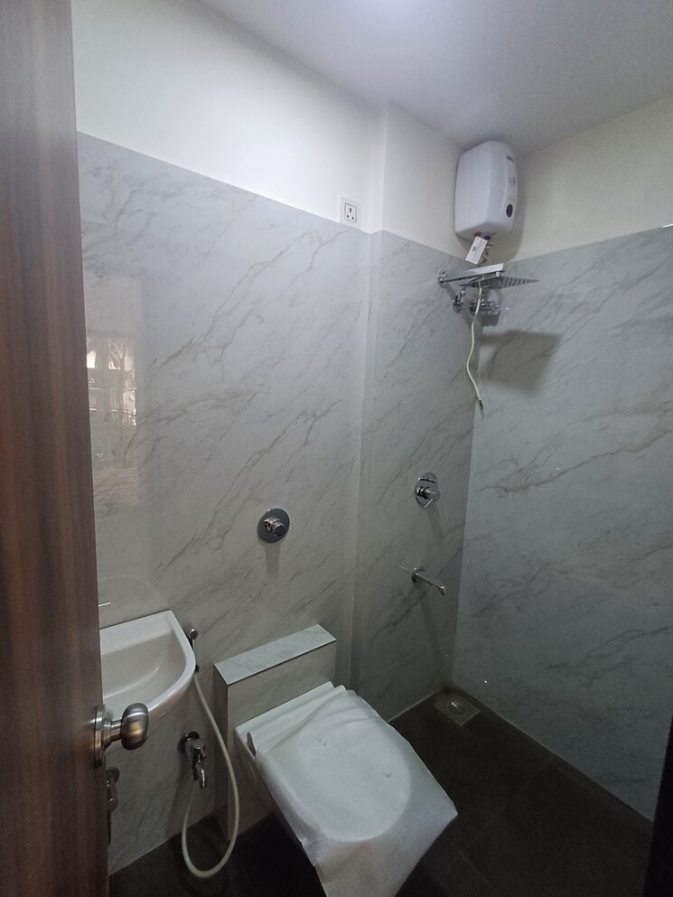 Bathroom, jogeshwari east 2 Bedroom 575 Sq.Ft. Apartment In Jogeshwari East Mumbai 8374470