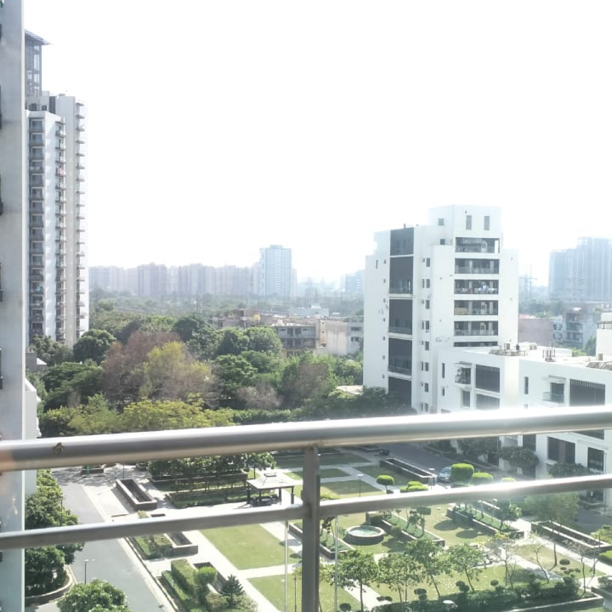 3.5 BHK + Servant Room 2185 Sq.Ft. Apartment in Tata Primanti-Tower Residences