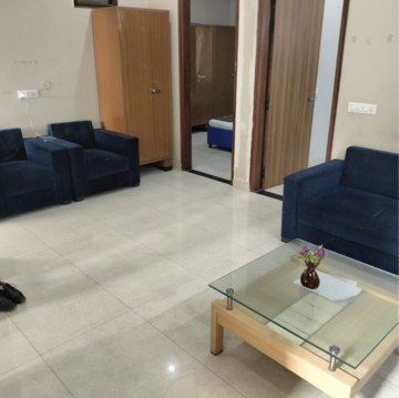 Living Room in 3 BHK Builder Floor at Sector 43 – for Rent
