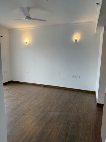 Room in 4 BHK Apartment at ATS Le Grandiose, Sector 150 – for Rent
