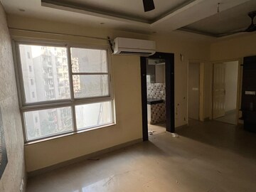 Room in 2 BHK Apartment at Mapsko Paradise, Sector 83 – for Rent