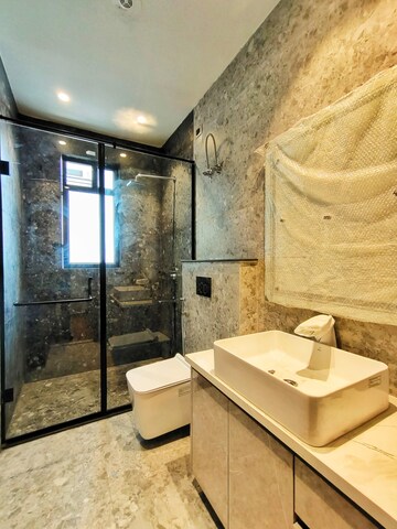 Bathroom in 4 BHK Builder Floor at SS Southend Floors, South City 2 – for Sale