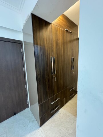 Furnished Amenities in 4 BHK Apartment at Omaxe Putting Greens, Omega Ii Greater Noida – for Rent