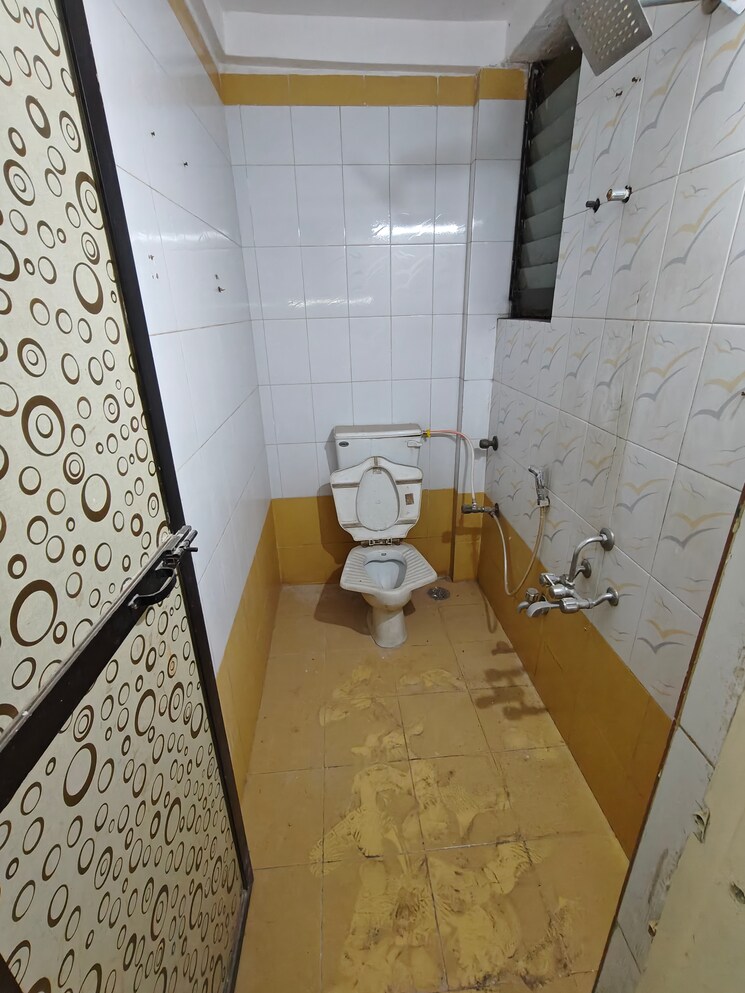 Bathroom, fam-chs 1 Bedroom 528 Sq.Ft. Apartment In Kopar Khairane Navi Mumbai 8374580