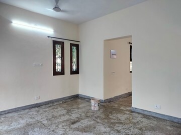 Room in 2 BHK Apartment at Sarita Vihar – for Rent