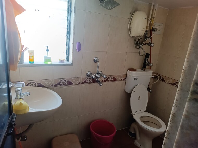 Bathroom, prestige-residency-gardenia 2 Bedroom 600 Sq.Ft. Apartment In Waghbil Thane 8374593