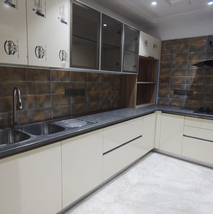 Kitchen, sarvodya enclave 3 Bedroom 1800 Sq.Ft. Builder Floor In Sarvodya Enclave Delhi 8374650