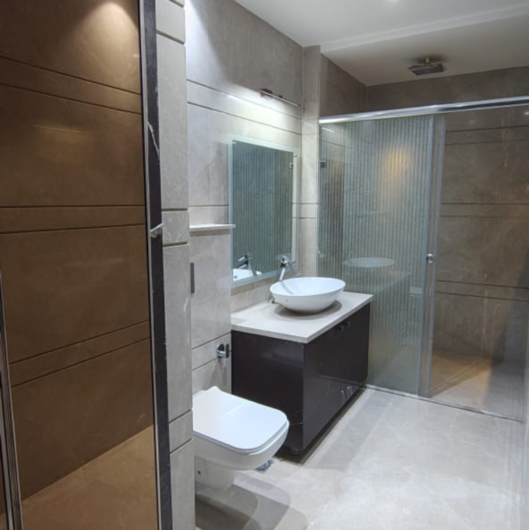 Bathroom, sarvodaya enclave 3 Bedroom 1800 Sq.Ft. Builder Floor In Sarvodaya Enclave Delhi 8374650