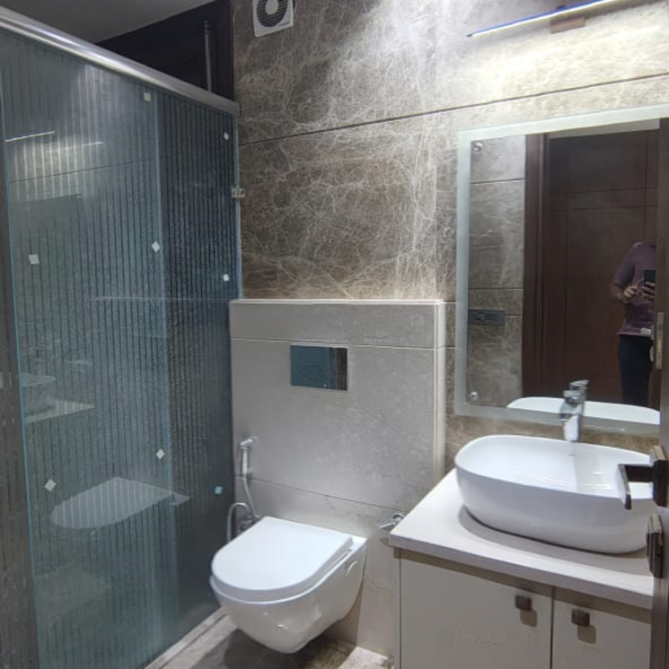 Bathroom, sarvodya enclave 3 Bedroom 1800 Sq.Ft. Builder Floor In Sarvodya Enclave Delhi 8374650
