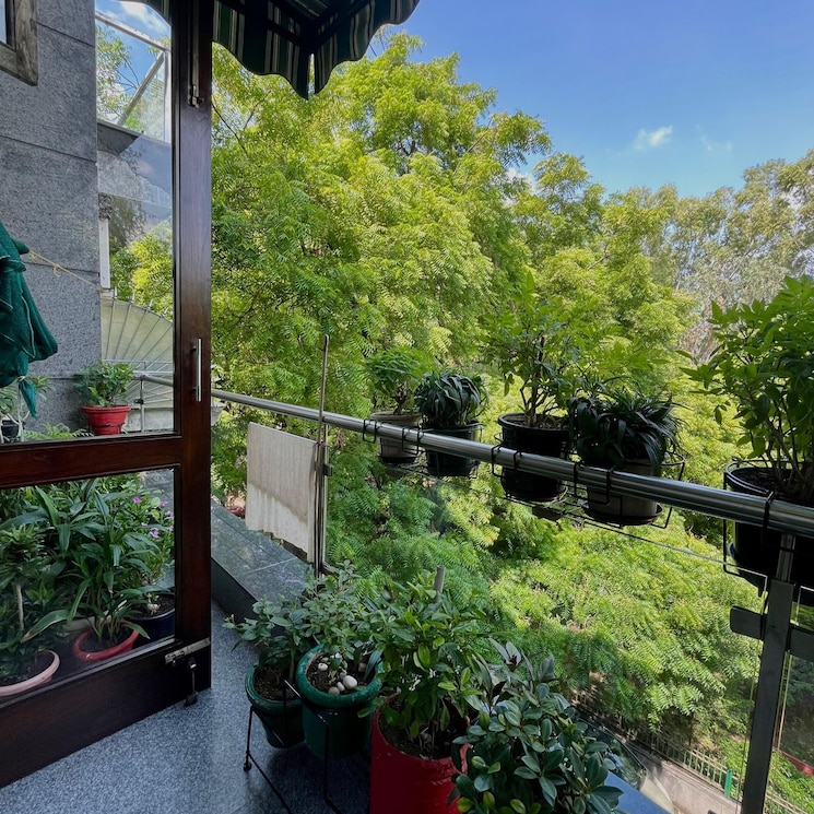 Garden, sarvodaya enclave 3 Bedroom 1800 Sq.Ft. Builder Floor In Sarvodaya Enclave Delhi 8374654