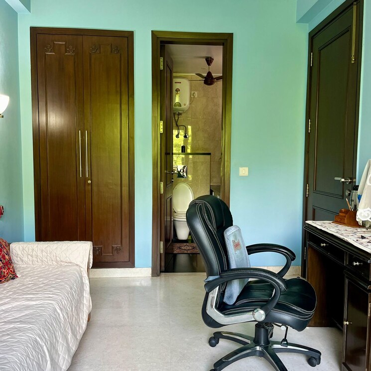 Gym, sarvodaya enclave 3 Bedroom 1800 Sq.Ft. Builder Floor In Sarvodaya Enclave Delhi 8374654