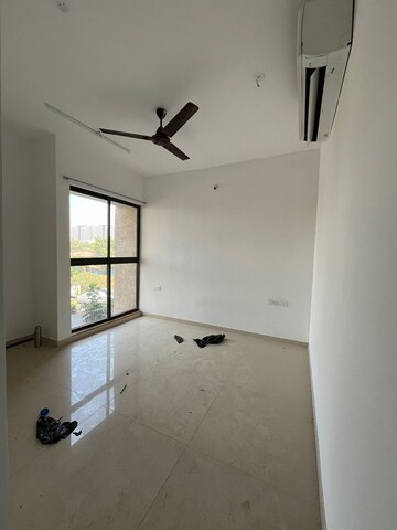 Room in 2.5 BHK Apartment at Lodha Palava Marvella A H, Dombivli East – for Rent