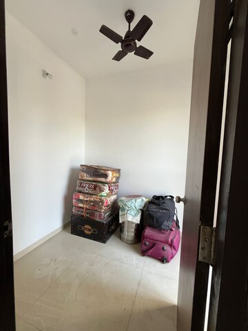 Bedroom in 2.5 BHK Apartment at Lodha Palava Marvella A H, Dombivli East – for Rent