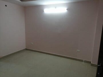Room in 2.5 BHK Apartment at Dragon Age The Citadel, Chinhat – for Rent