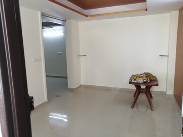 Room in 2.5 BHK Apartment at Dragon Age The Citadel, Chinhat – for Rent