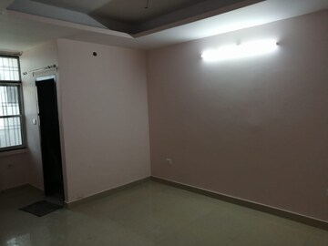 Room in 2.5 BHK Apartment at Dragon Age The Citadel, Chinhat – for Rent