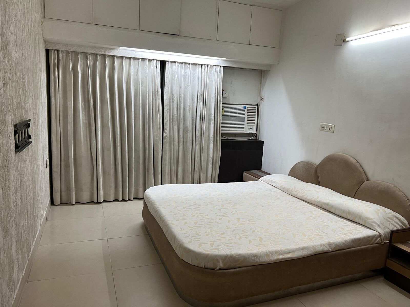 5 BHK + Pooja Room,Servant Room Independent House For Sale in Vrundavan Bungalow
 New C