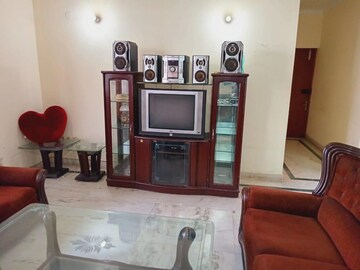 Furnished Amenities in 3 BHK Apartment at Huda CGHS, Sector 56 – for Rent