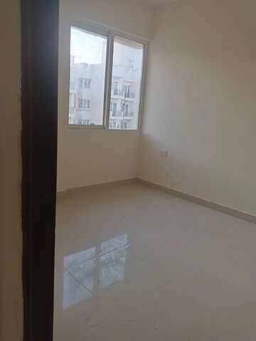 2 BHK Apartment For Rent in MRG The Balcony, Sector 93