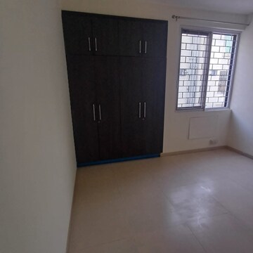 Room in 3 BHK Builder Floor at Vatika Primrose Floors, Sector 82 – for Rent