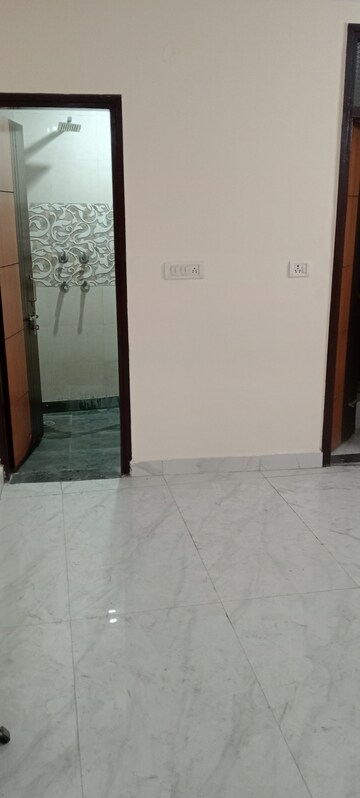 1 BHK Builder Floor For Rent in Govindpuri
