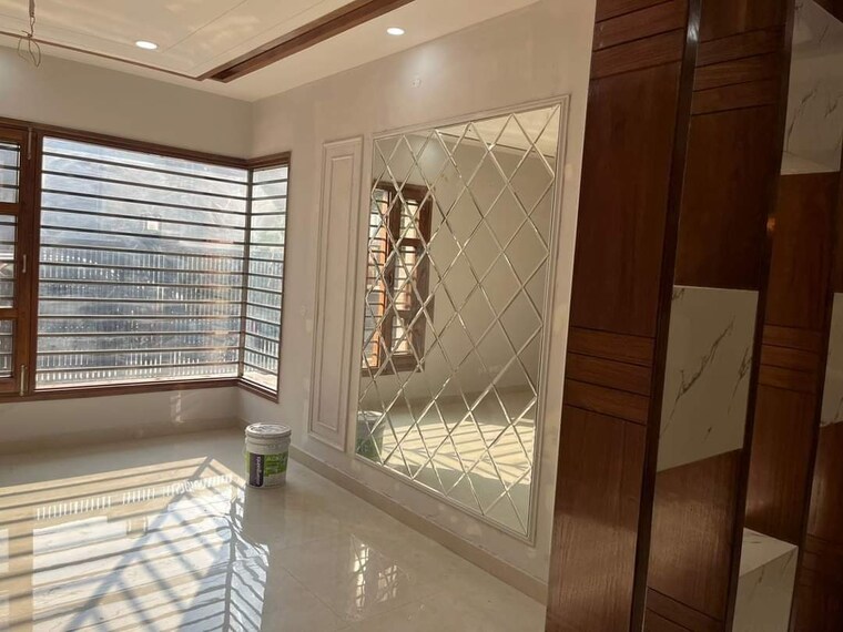 Room, sunny enclave 4 Bedroom 200 Sq.Yd. Independent House In Sunny Enclave Mohali 8374852