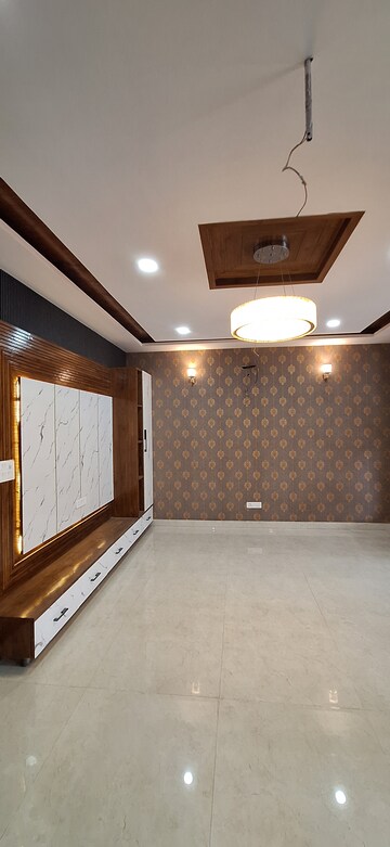 Room in 4 BHK Independent House at Sunny Enclave – for Sale