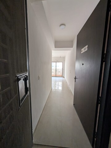 2 BHK Apartment For Sale in Nimbus The Hyde park, Sector 78