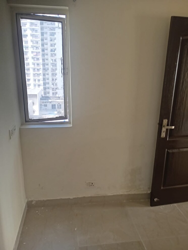Room, paras-tierea 2 Bedroom 825 Sq.Ft. Apartment In Sector 137 Noida 8374854