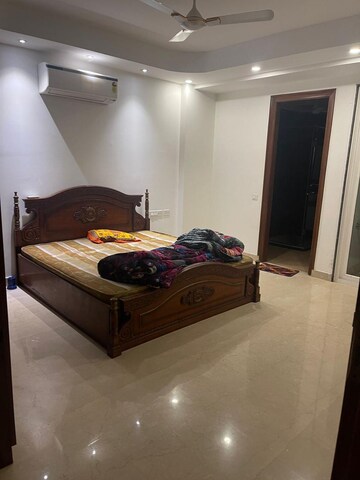 Master Bedroom in 3 BHK Builder Floor at Panchsheel Enclave – for Rent