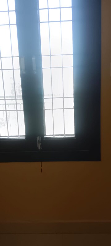 Master Bedroom in 3 BHK Builder Floor at Maan Heights, Gaur City 1 – for Rent