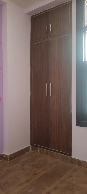 Master Bedroom in 3 BHK Builder Floor at Maan Heights, Gaur City 1 – for Rent
