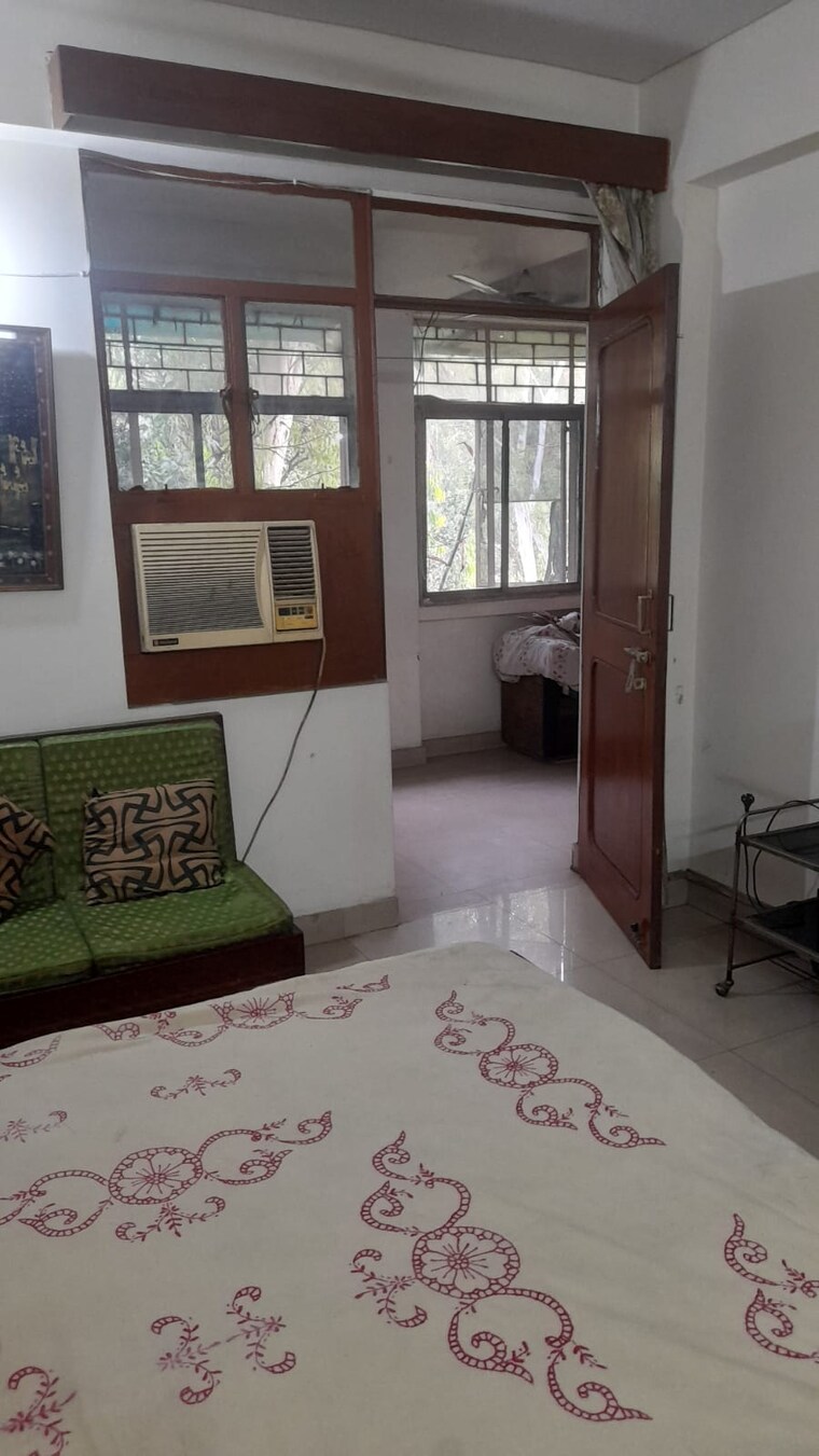 Room, ip extension 3 Bedroom 1650 Sq.Ft. Apartment In Ip Extension Delhi 8374948