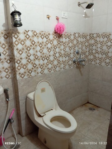 Bathroom in 2 BHK Apartment at Vaishali Nagar – for Rent