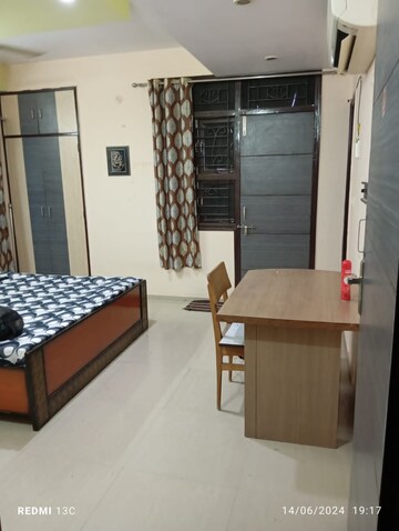 Master Bedroom in 2 BHK Apartment at Vaishali Nagar – for Rent