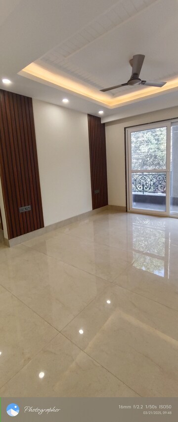 Room in 4 BHK Builder Floor at Sector 2 – for Sale