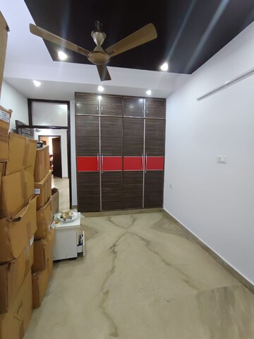 Master Bedroom in 3.5 BHK Apartment at Paschim Vihar – for Rent