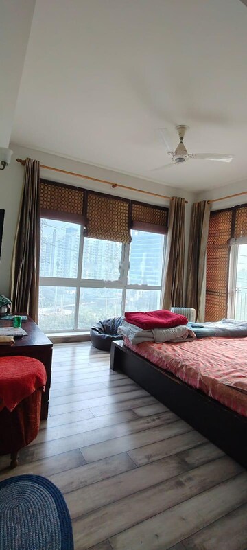 Bedroom in 2 BHK Apartment at Vatika City, Sector 49 – for Rent