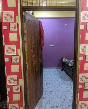 Furnished Amenities in 2 BHK Independent House at Aliganj – for Rent