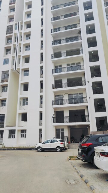 2 BHK Apartment – Exterior View View at Ansal Celebrity Meadows, Sushant Golf City - for Rent