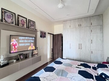 2 BHK Apartment For Rent in Pyramid Elite, Sector 86
