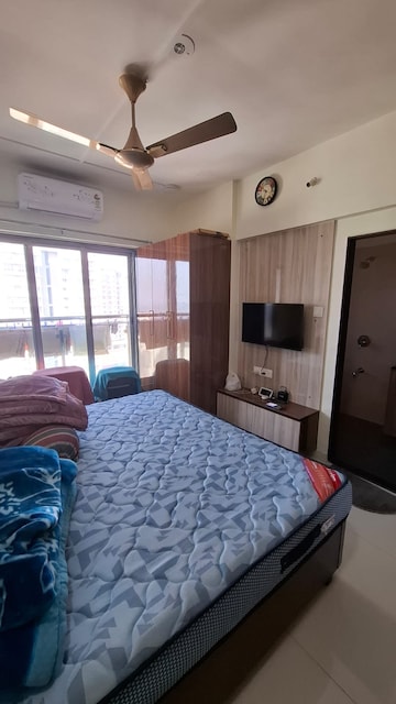 Bedroom in 2 BHK Apartment at West View Apartment, Goregaon West – for Sale