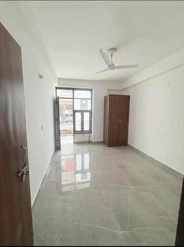 1 BHK Builder Floor For Rent in Saket