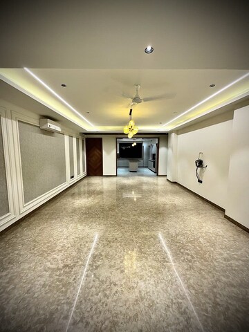 Building Lobby in 4 BHK Builder Floor at Sector 73 – for Sale