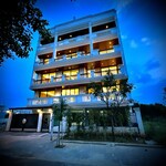 4 BHK + Pooja Room,Servant Room,Study Room 538 Sq.Yd. Builder Floor in Sector 73