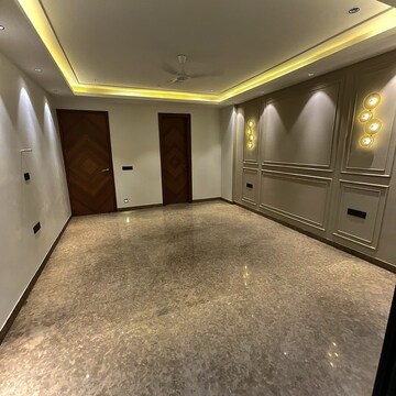 Furnished Amenities in 4 BHK Builder Floor at Sector 73 – for Sale