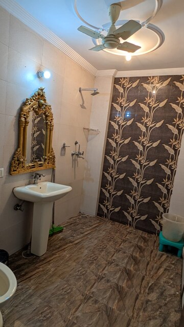 Bathroom in 1 BHK Villa at Sector 47 – for Rent
