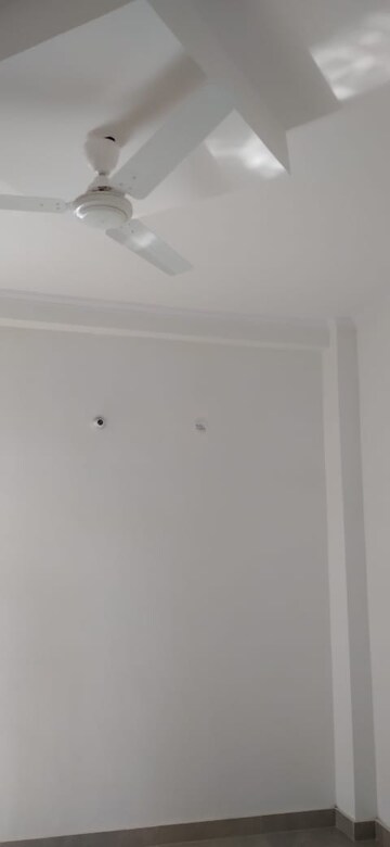 Room in 2 BHK Independent House at Sector 22 – for Rent